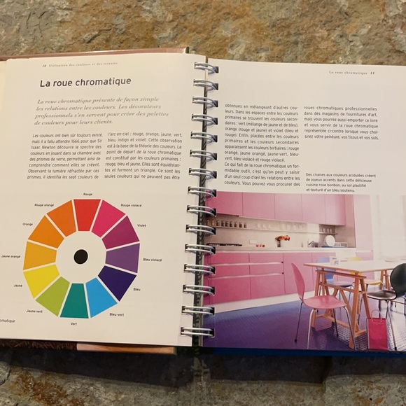 3/$25 Agencement des Textures et des Couleurs 180 idées pour la maison livre - Picture 13 of 13